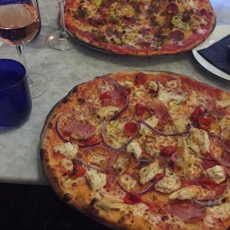 Milanos Restaurant
